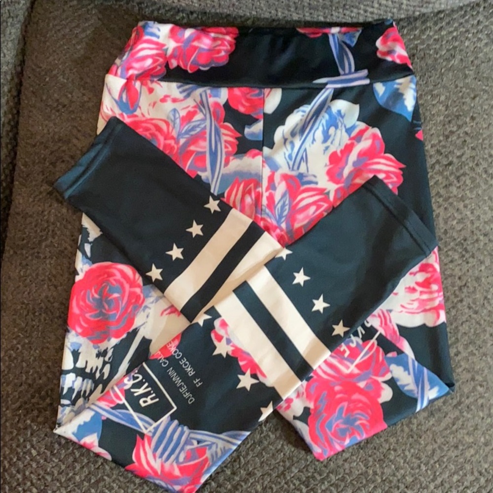 Skulls and roses workout leggings